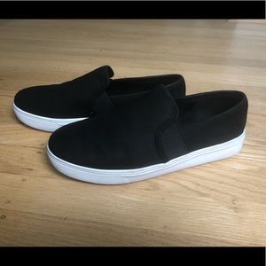 Blondo sneakers - great condition